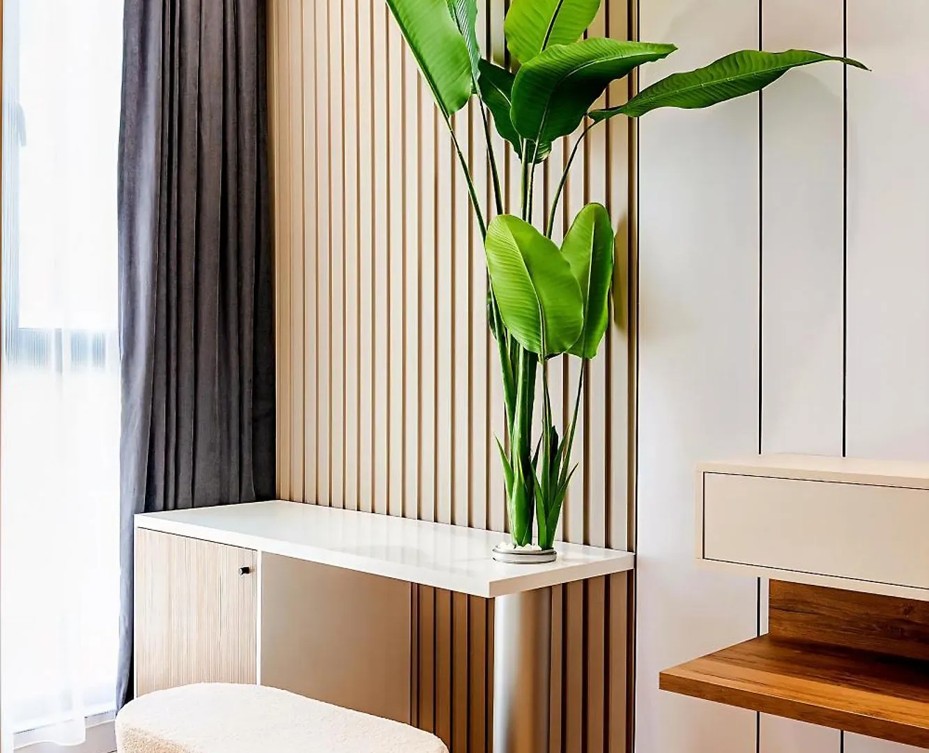 Premium Verona Hotel ドゥラス