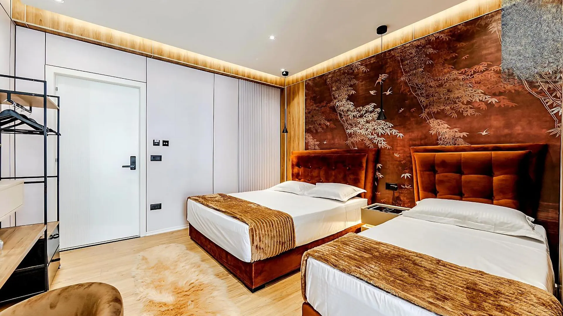 Premium Verona Hotel ドゥラス