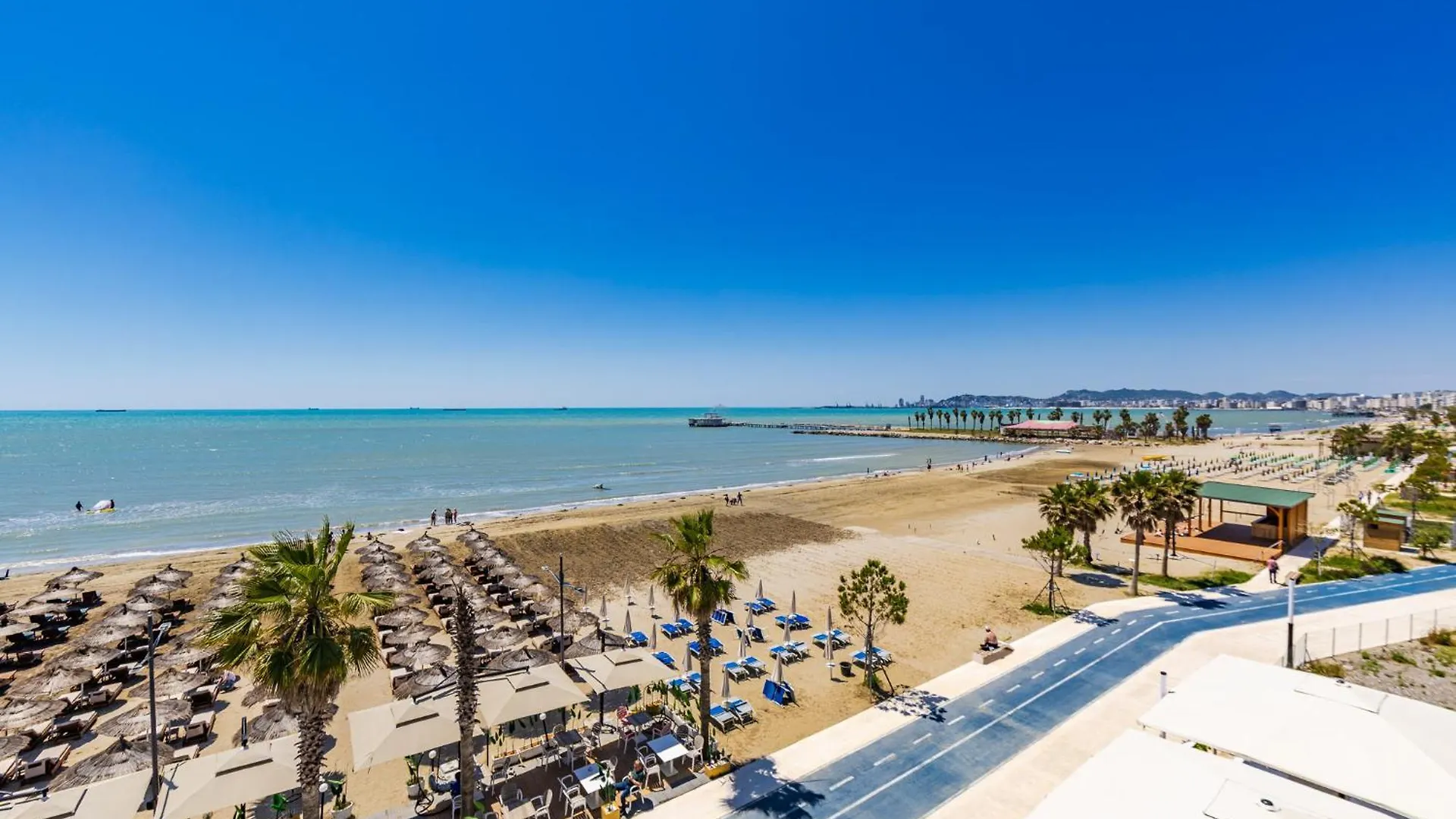 Premium Verona Hotel ドゥラス 4*,  アルバニア